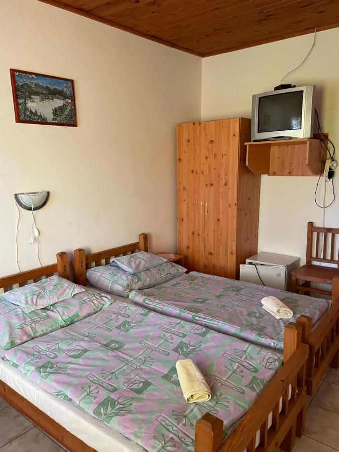 Apartamento Zsuzsa Apartman Poroszló Exterior foto